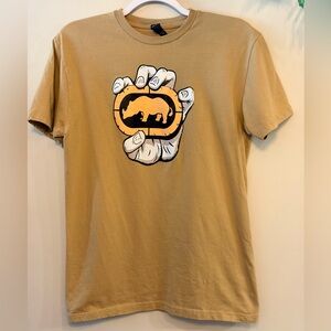 Rare ECKO UNLIMITED Men's Tan Graphic T-Shirt with Rhino Emblem